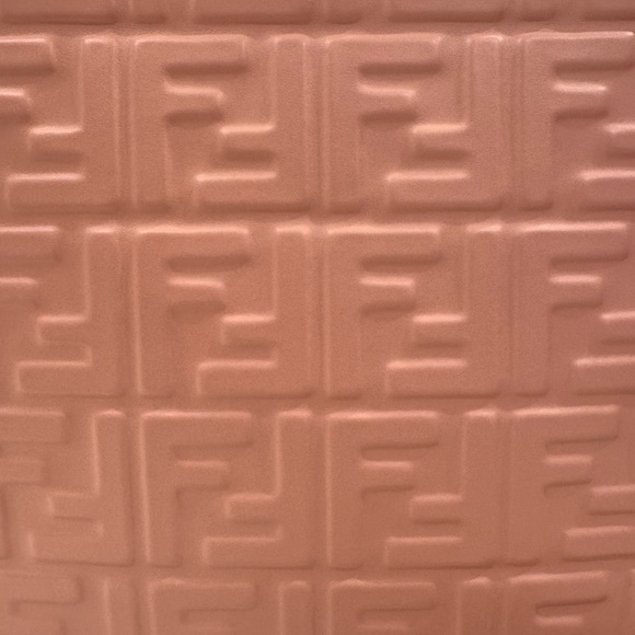 FENDI SUNSHINE EMBOSSED FF LEATHER TOTE BAG + charm - Picture 3 of 10